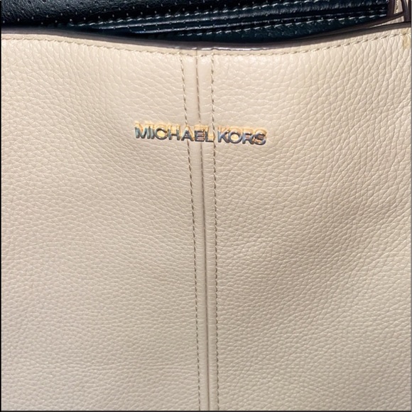 like new Michael Kors large Lenox tote bag in tan cream color “Bisque” - Picture 12 of 17